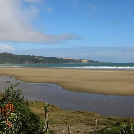 Gems Seaside Lodge Ahipara Exterior foto