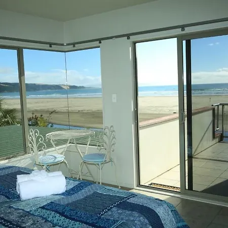 Gems Seaside Lodge Ahipara Exterior foto
